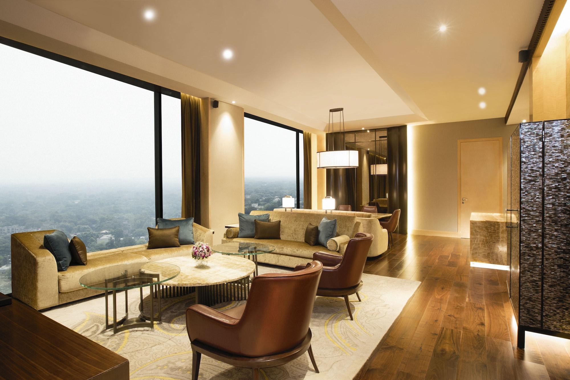Conrad 5*