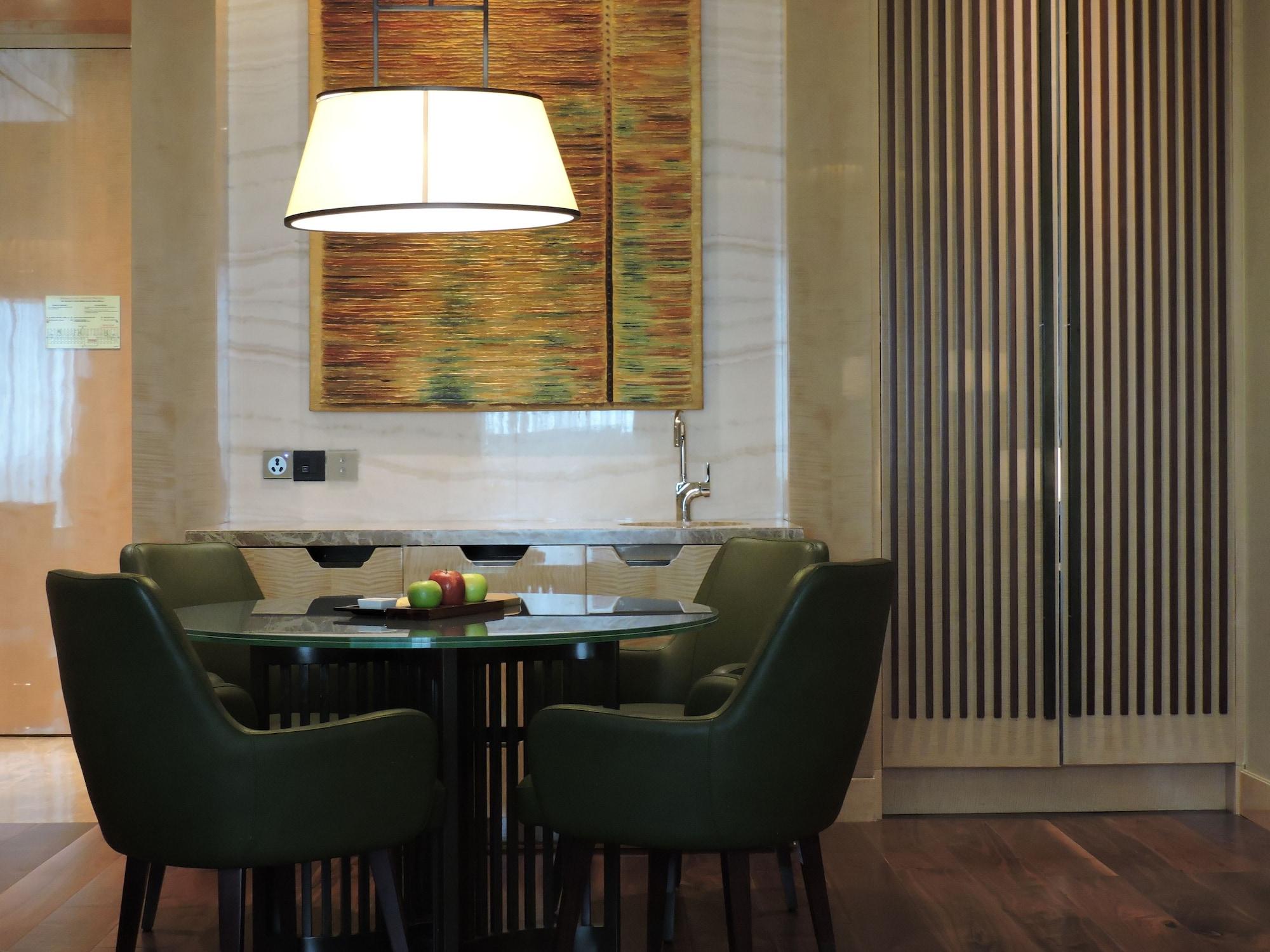 Hotel Conrad 5*