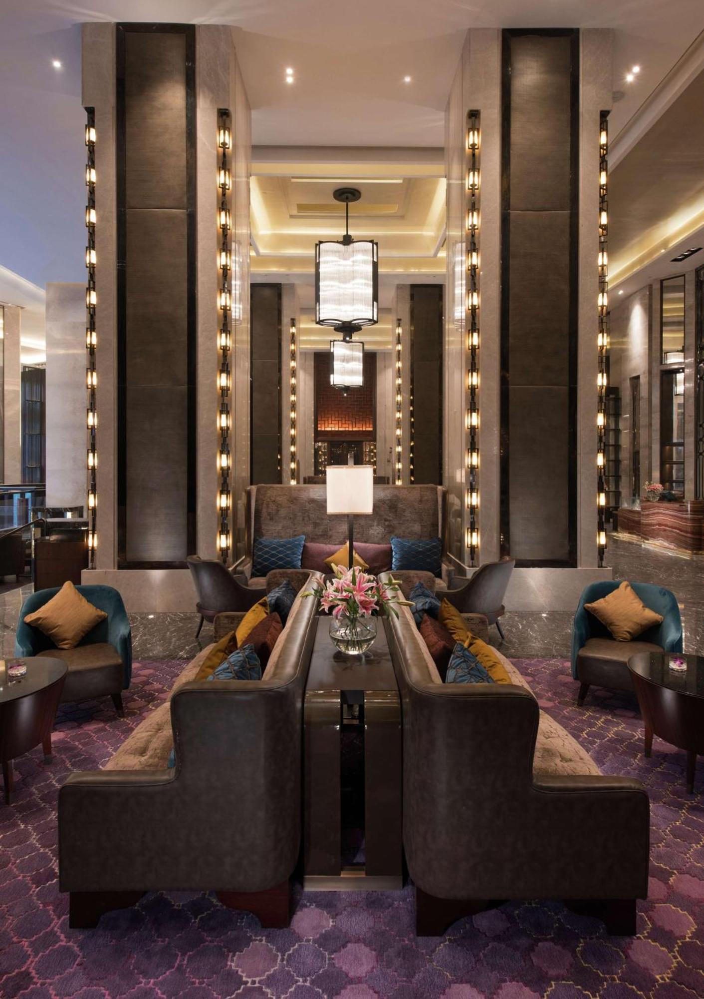 Conrad 5* Pune