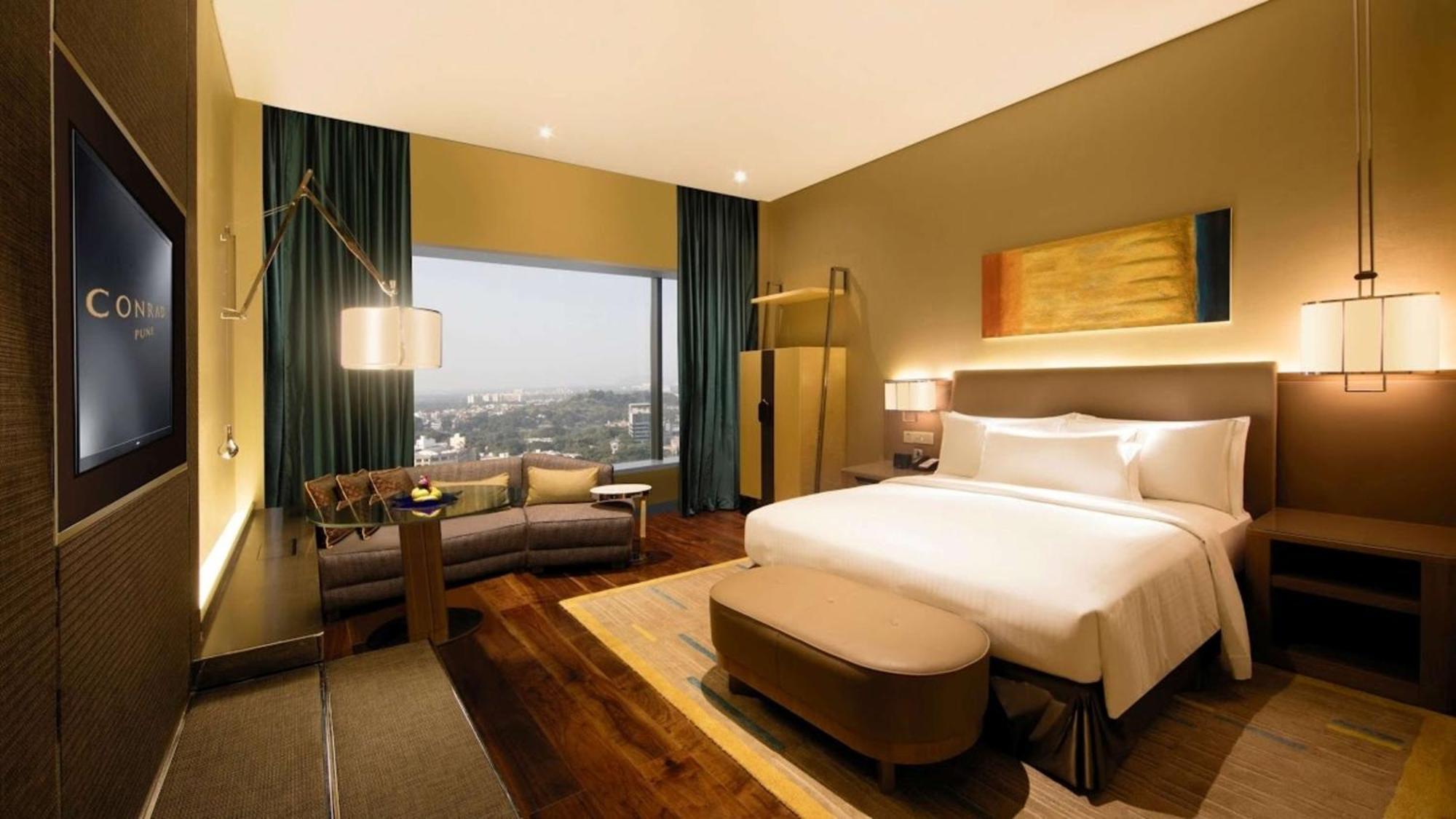 Conrad 5* Pune